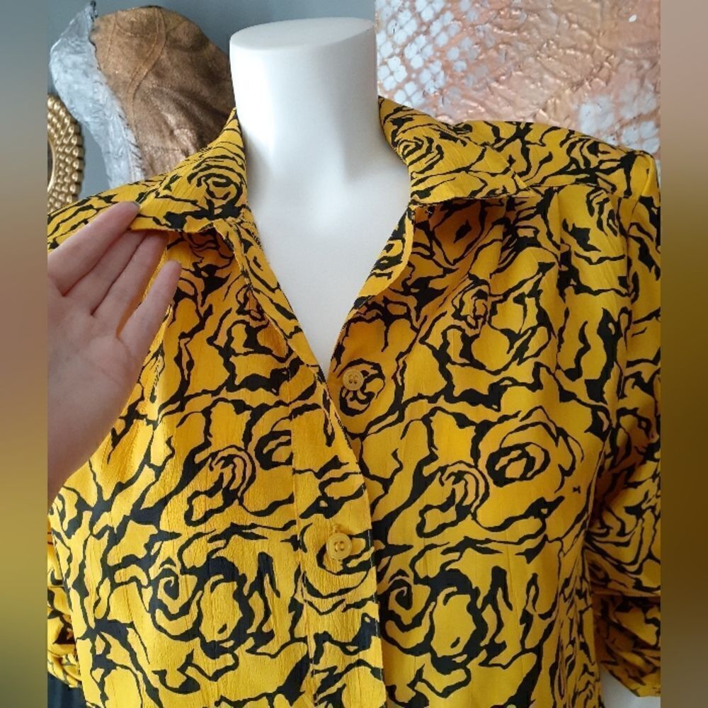 Vintage Abstract Print Button Down Shirt - Picture 6 of 11